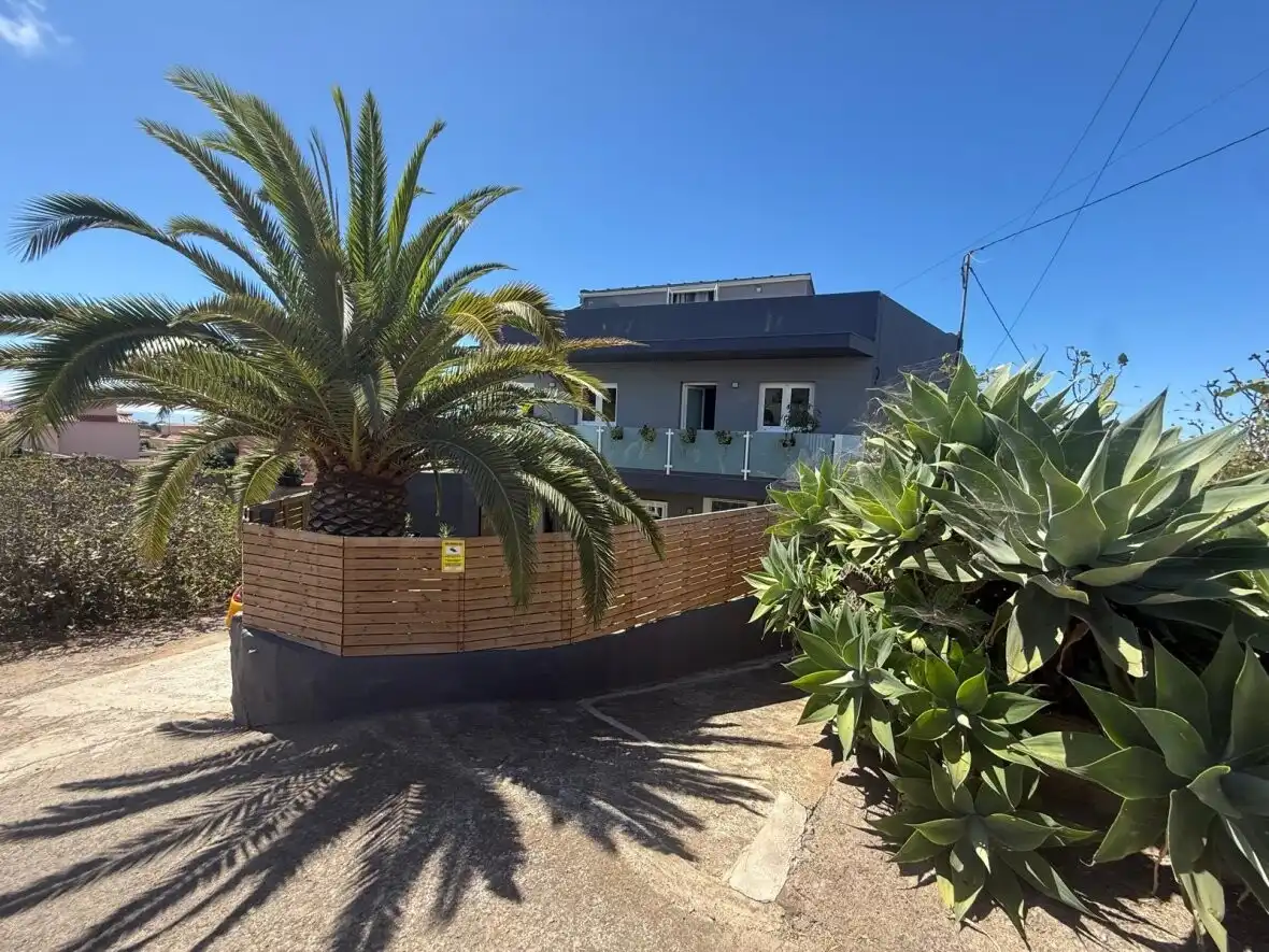 Vista exterior de Casa o xalet en venda en Tacoronte amb Terrassa