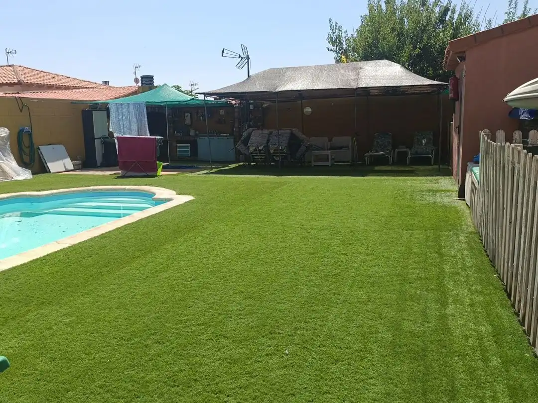 Piscina de Casa o xalet en venda en Loranca de Tajuña amb Aire condicionat i Piscina