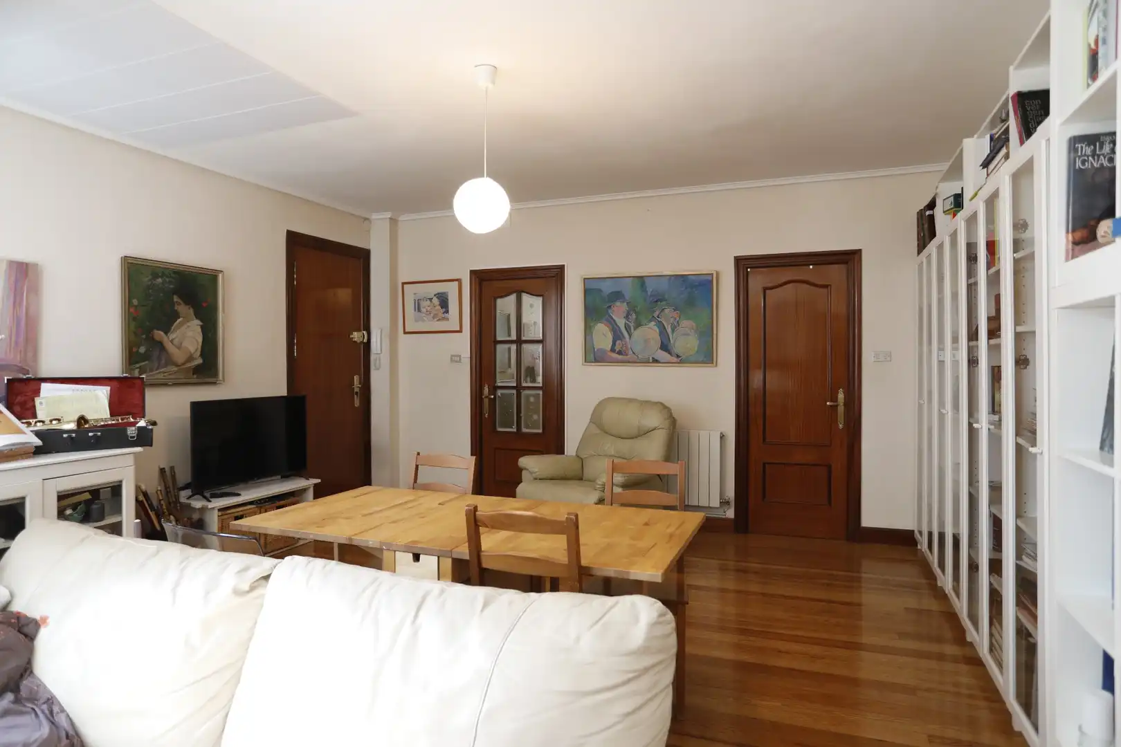 Living room of Flat for sale in Bilbao   with Furnished