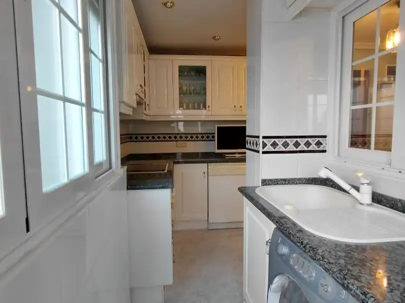 Cocina de Piso en venta en  Madrid Capital con Aire acondicionado, Terraza y Balcón