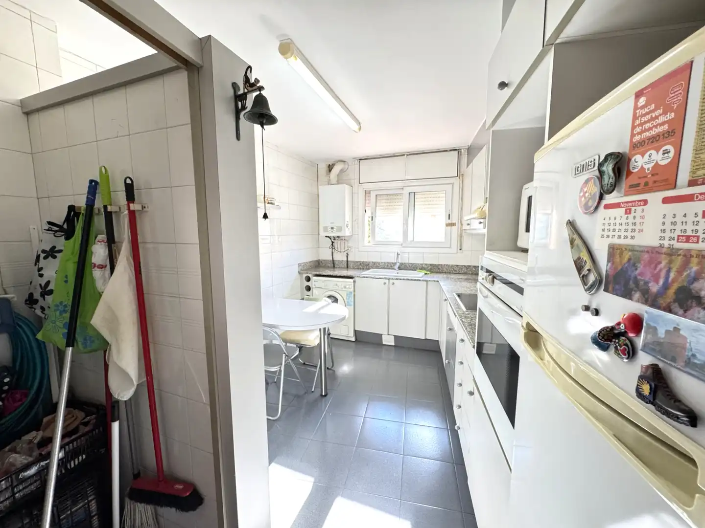 Cocina de Piso en venta en Terrassa con Aire acondicionado, Calefacción y Amueblado
