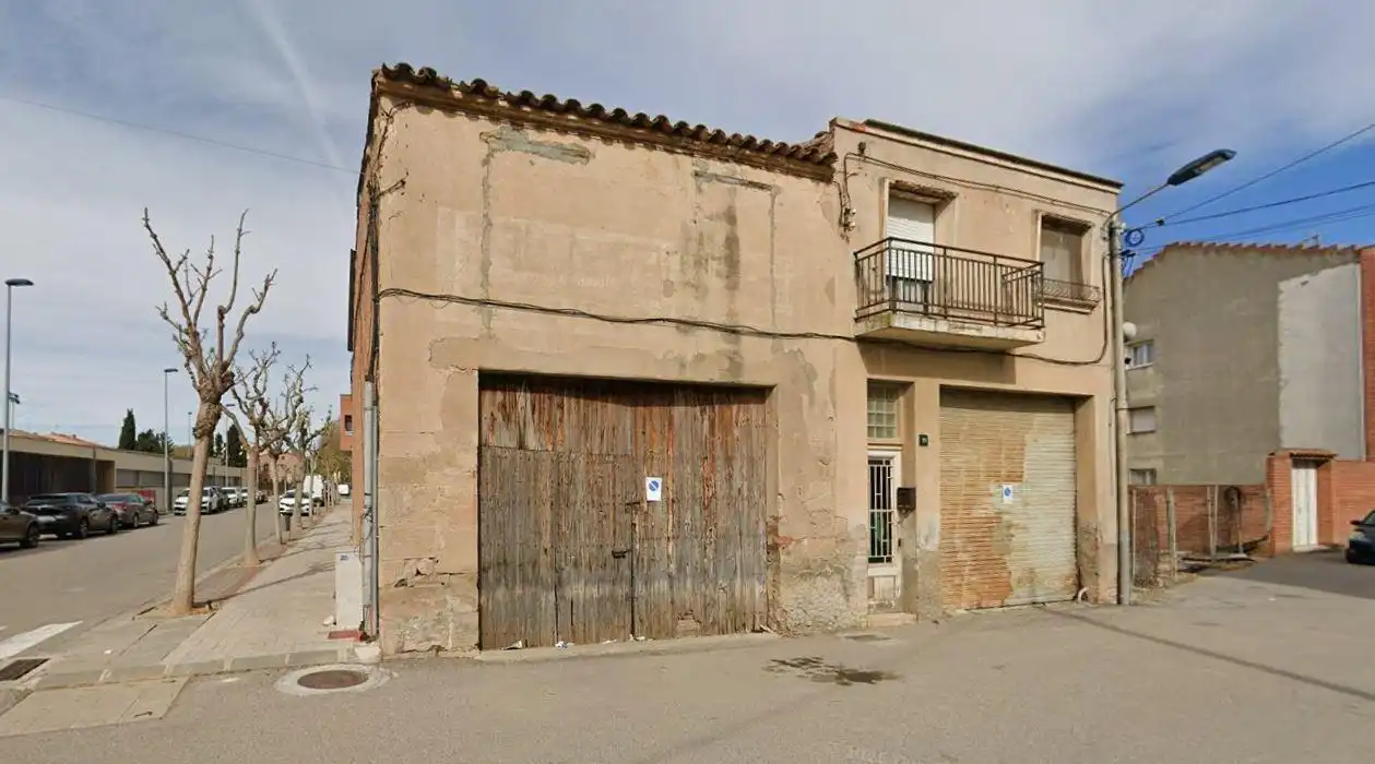 Exterior view of Houses for sale in Artesa de Lleida