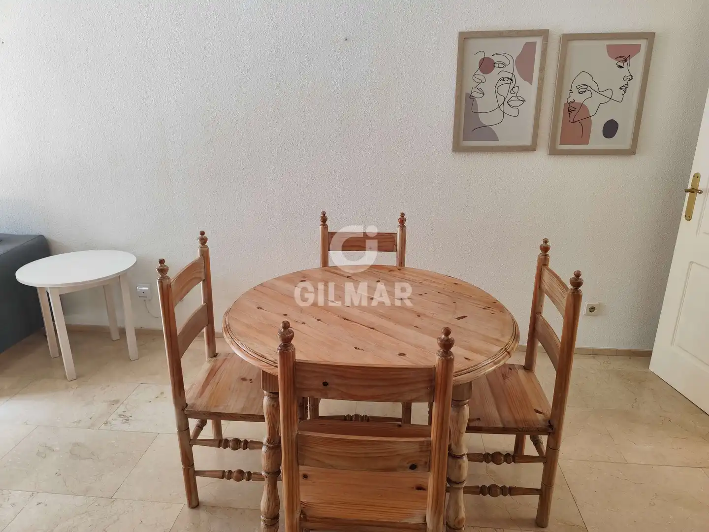 Comedor de Apartamento de alquiler en Sevilla con Calefacción y Amueblado