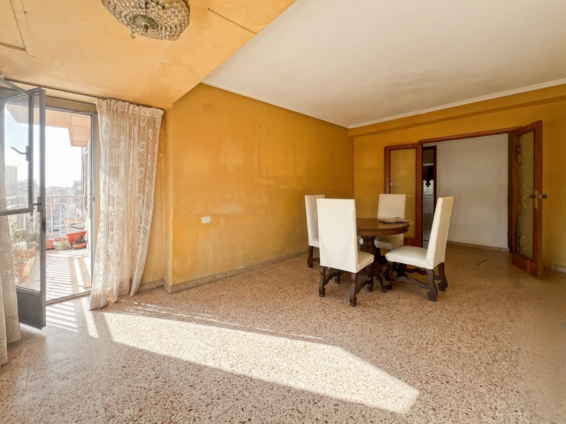 Wohnung zum verkauf in Ensanche - Parque del Oeste, Sur