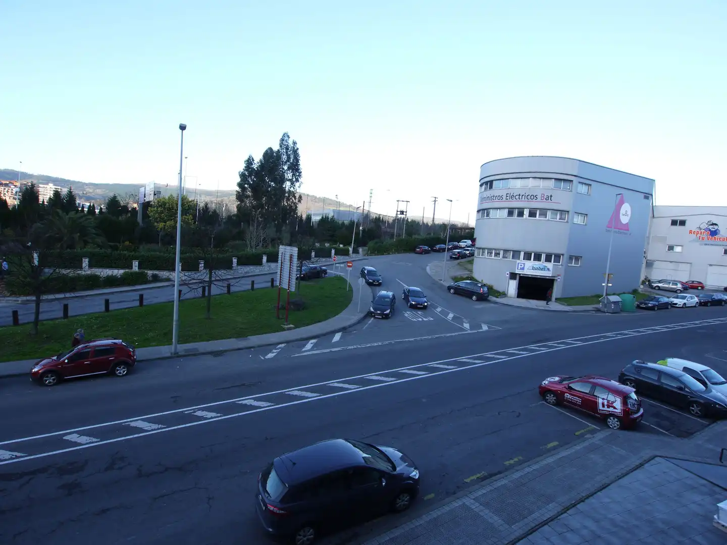 Vista exterior de Oficina en venda en Basauri 