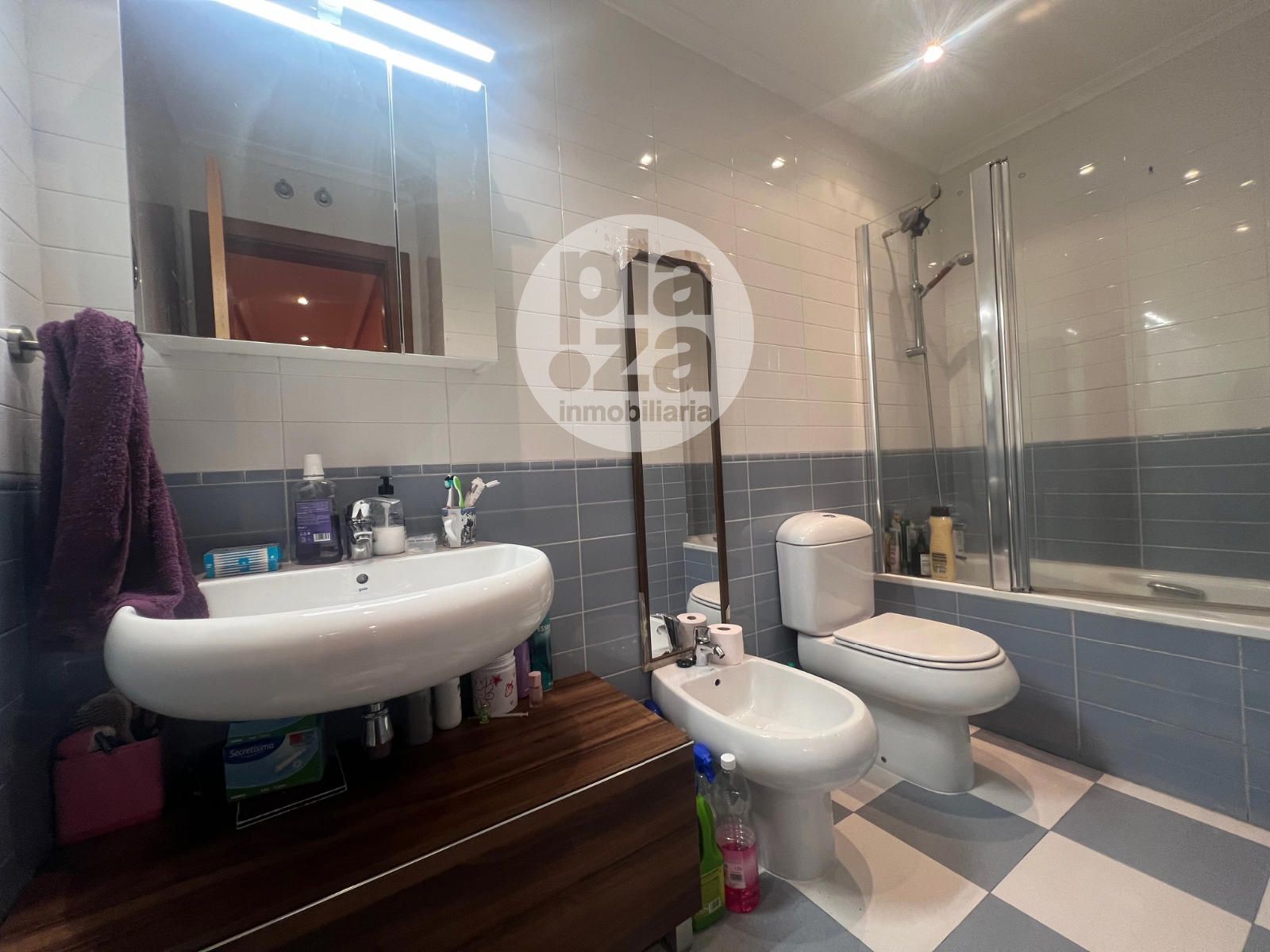 Bathroom of Flat for sale in Burgos Capital  with Heating and Storage room