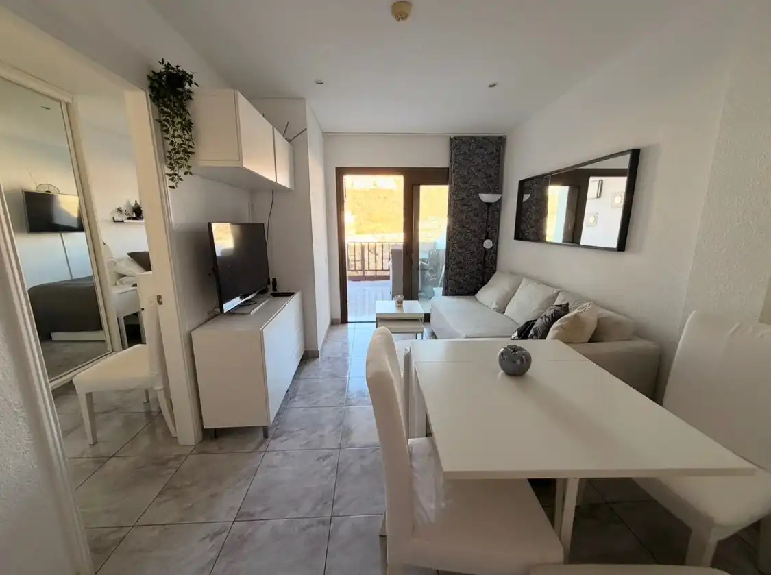 Wohnzimmer von Wohnungen zum Verkauf in Mogán mit Klimaanlage, Terrasse und Möbliert