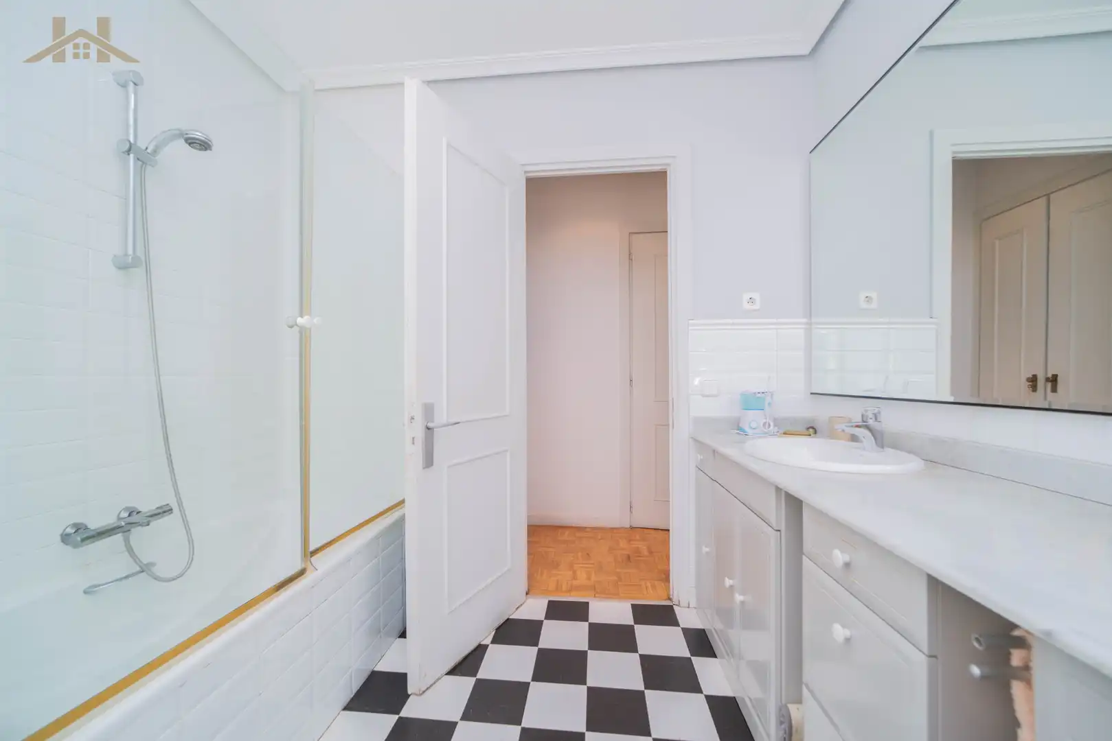 Baño de Piso en venta en Pozuelo de Alarcón con Aire acondicionado, Calefacción y Terraza