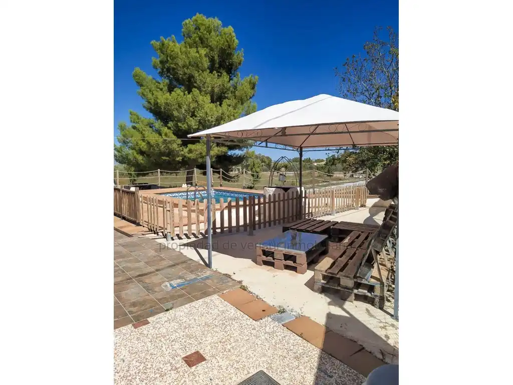 Country homes for sale in Baza