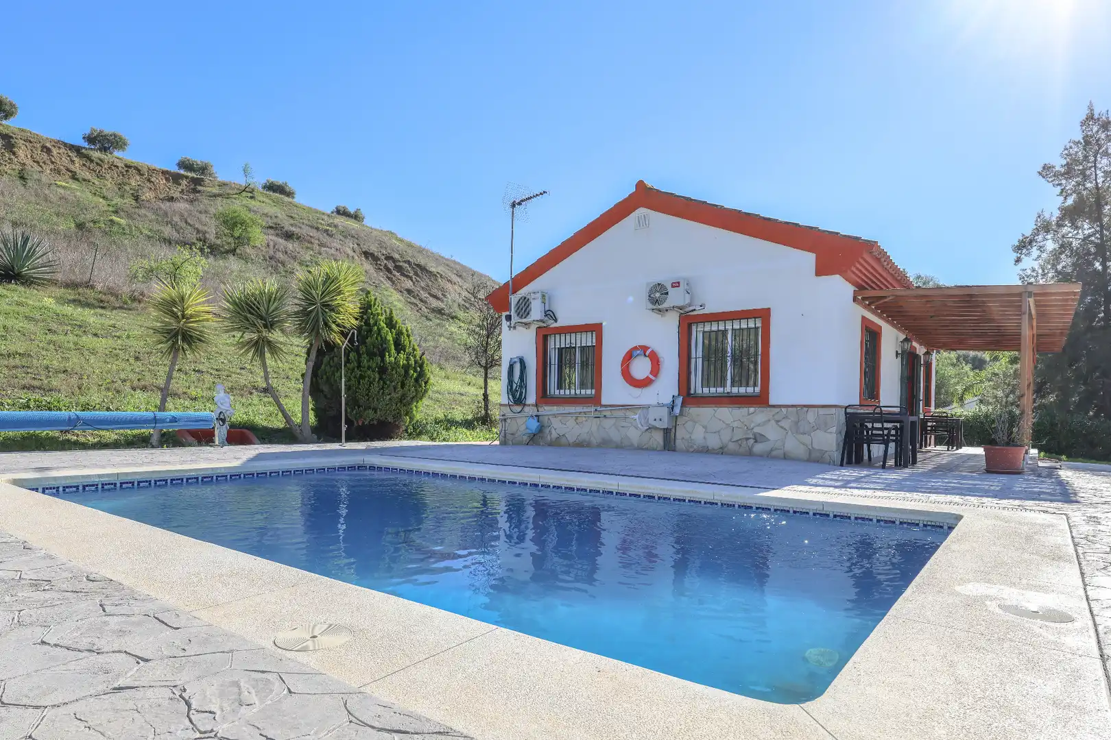 Schwimmbecken von Haus oder Chalet zum Verkauf in Coín mit Klimaanlage, Privatgarten und Schwimmbad