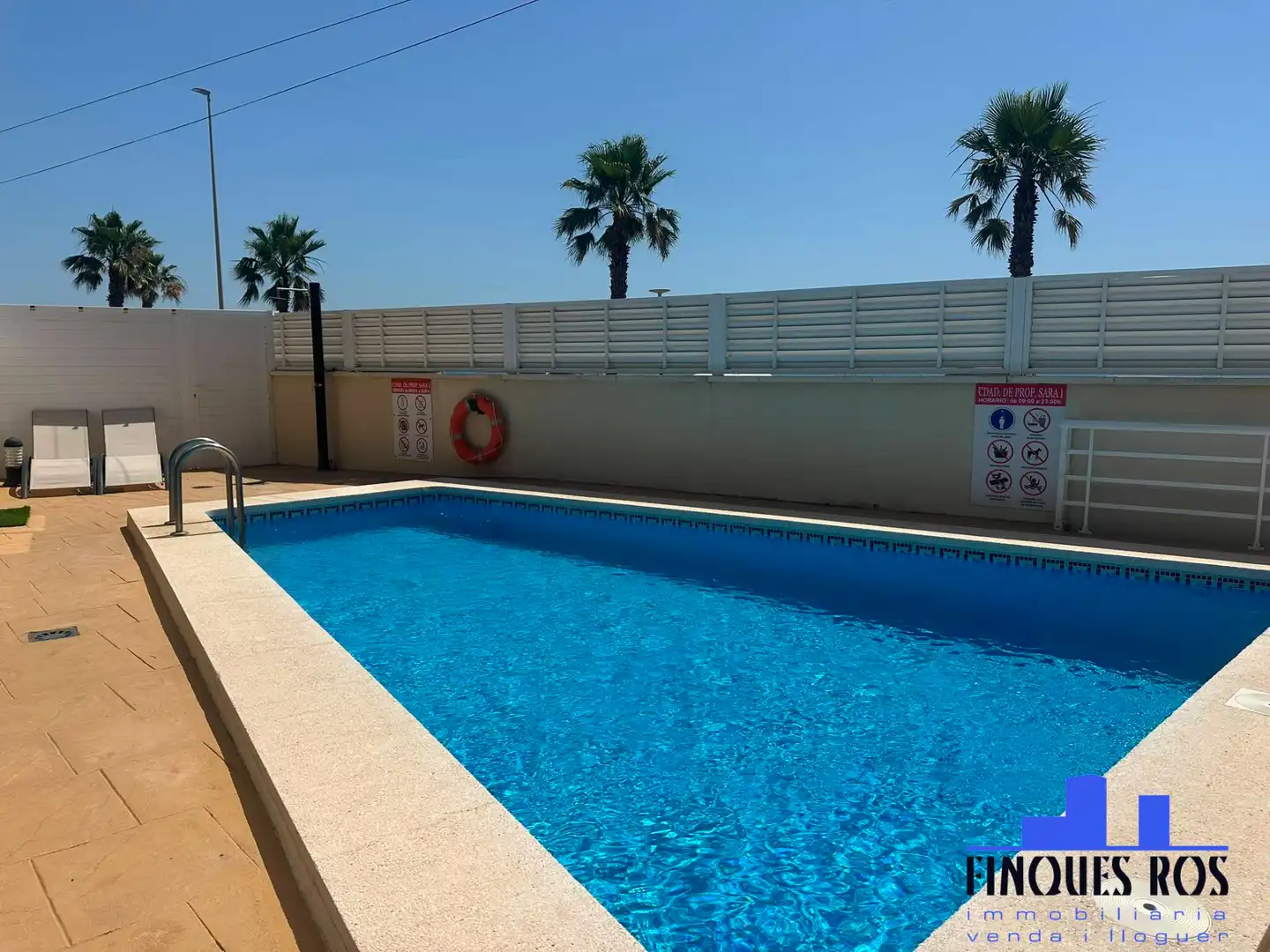 Piscina de Apartament en venda en Vinaròs amb Terrassa, Traster i Forn