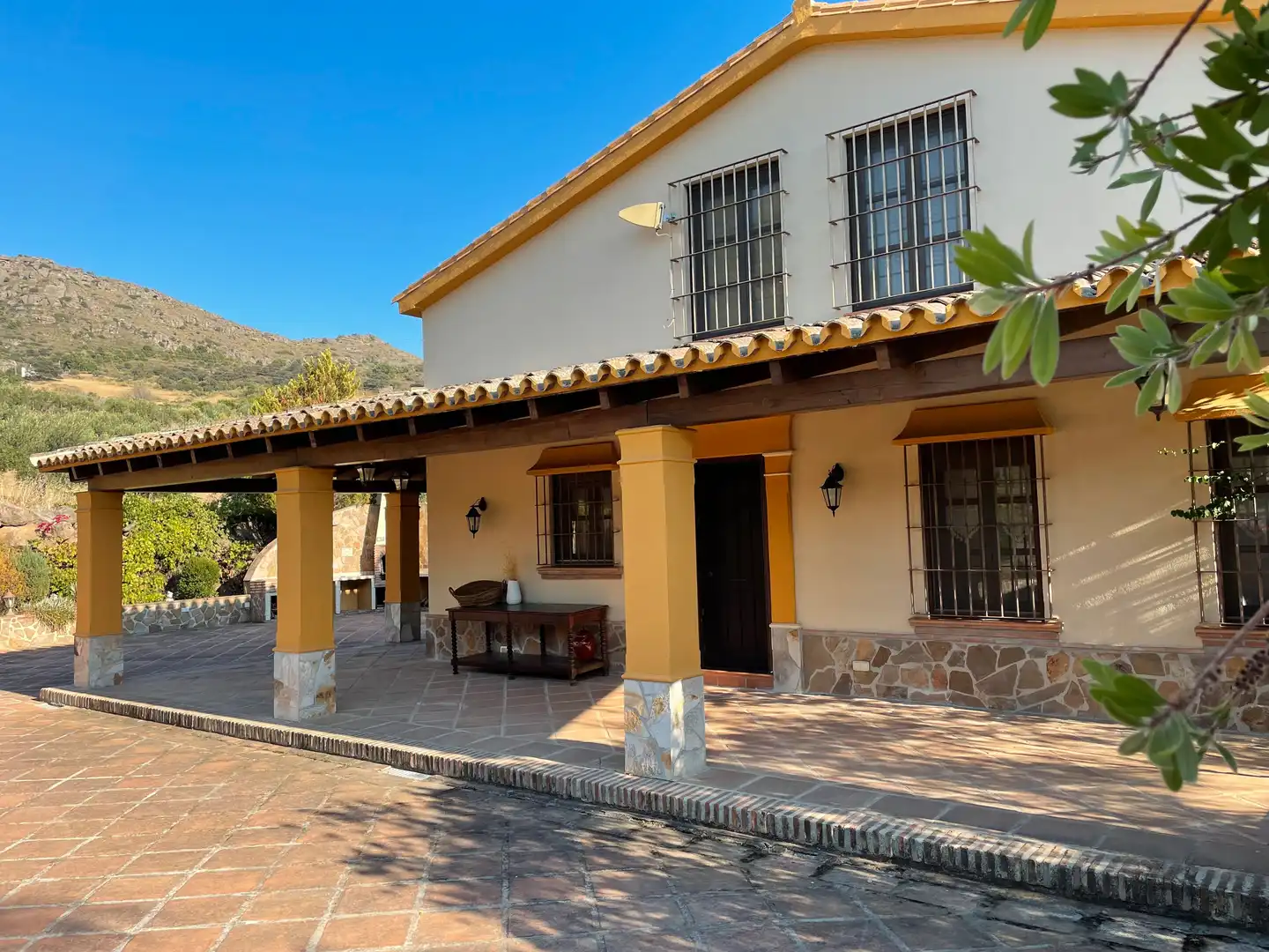 Casa o xalet de lloguer a Calle Yerbabuena, Álora