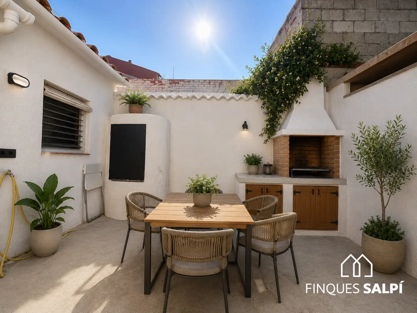Casa rústica en venta en Pau Casals