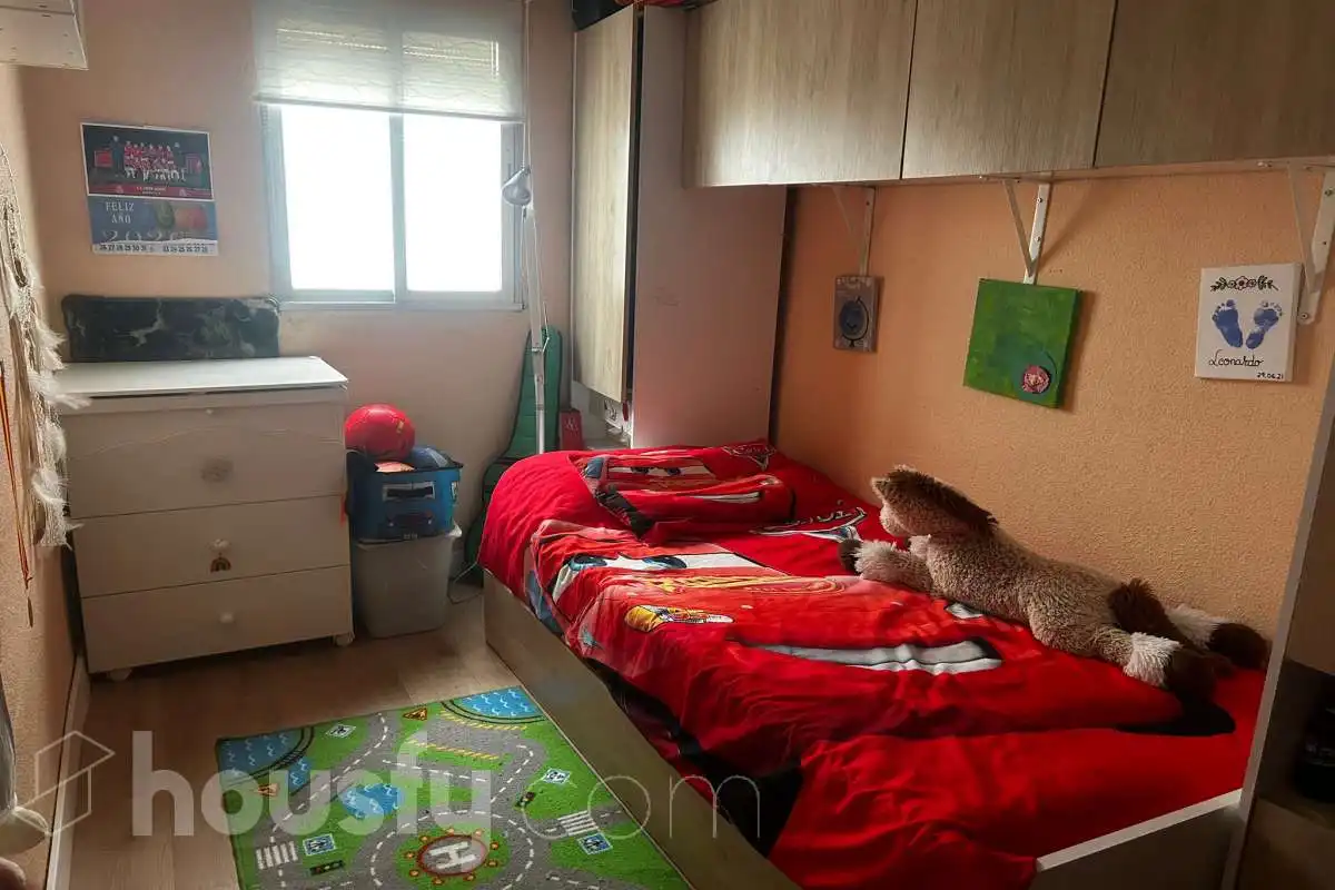 Dormitori de Pis de lloguer en Madrid amb Aire condicionat, Calefacció i Parquet