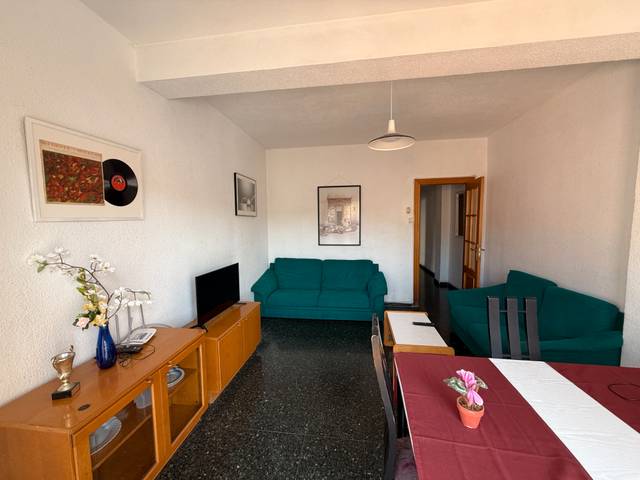 Piso en Alquiler en Paseo Alfonso XIII en Casco Antiguo