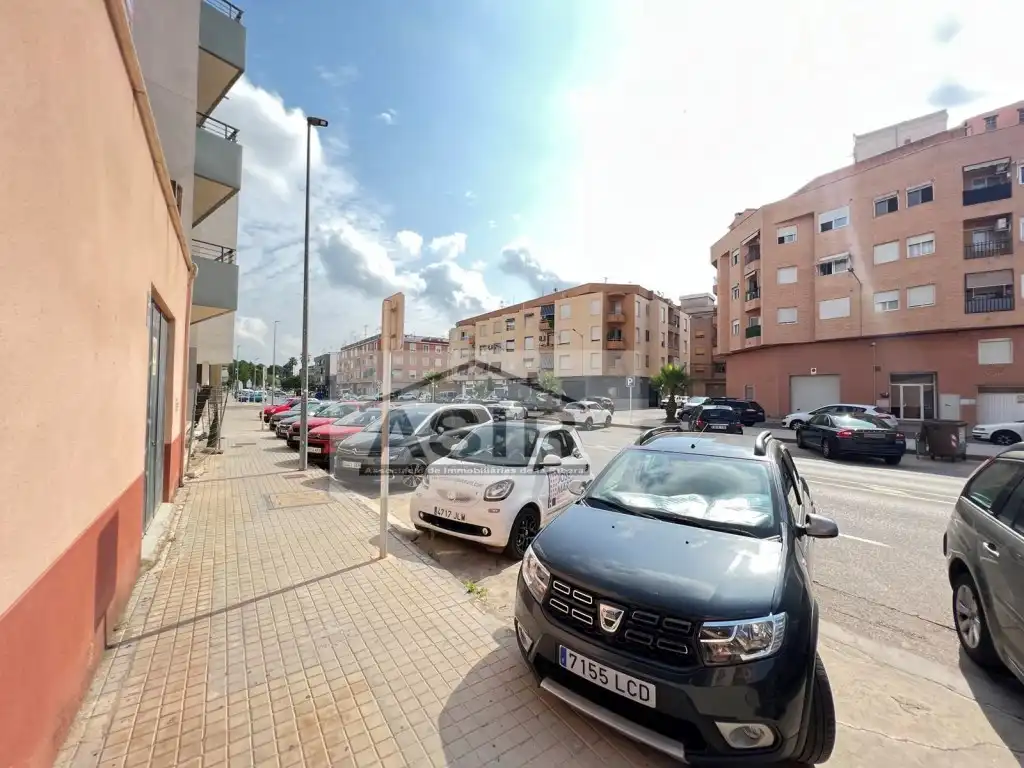 Aparcament de Local en venda en Alberic