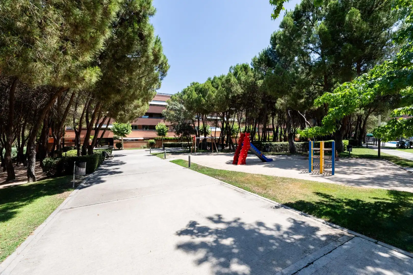 Exterior view of Flat for rent in Pozuelo de Alarcón  with Air Conditioner, Heating and Private garden