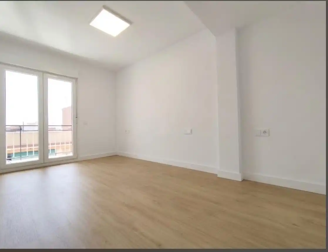 Habitación de Piso en venta en Valencia con Aire acondicionado, Calefacción y Terraza
