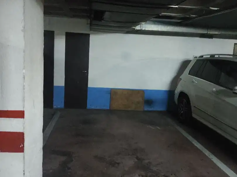 Individuale in affitto a Avenida Reyes Católicos 42