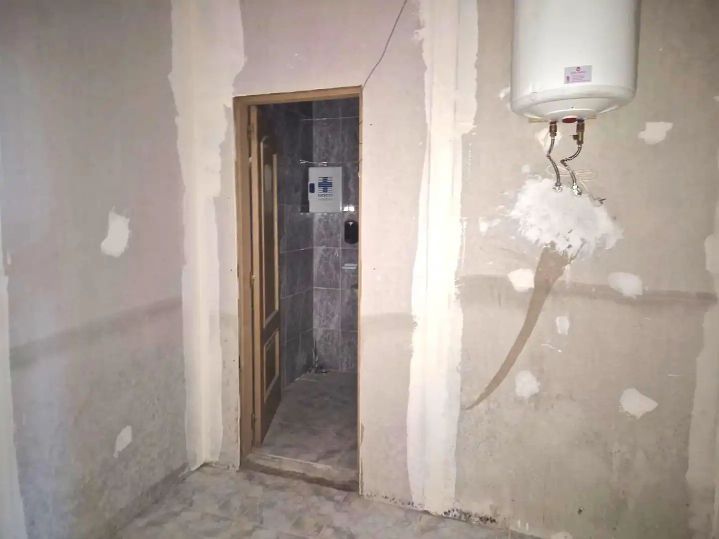 Badezimmer von Fabrikhallen zur Miete in Mojados