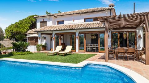 LOCATION LOCATION - BEACHSIDE VILLA MARBESA