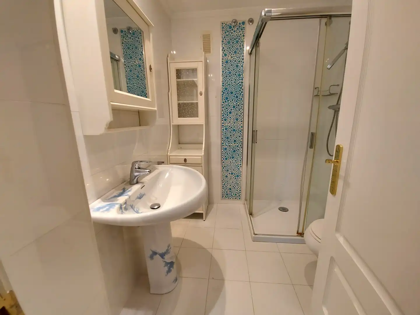 Badezimmer von Wohnung zum Verkauf in  Logroño mit Heizung, Parkett und Terrasse