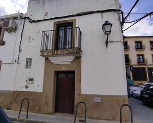 Vista exterior de Casa o xalet en venda en San Vicente de Alcántara amb Aire condicionat, Terrassa i Balcó