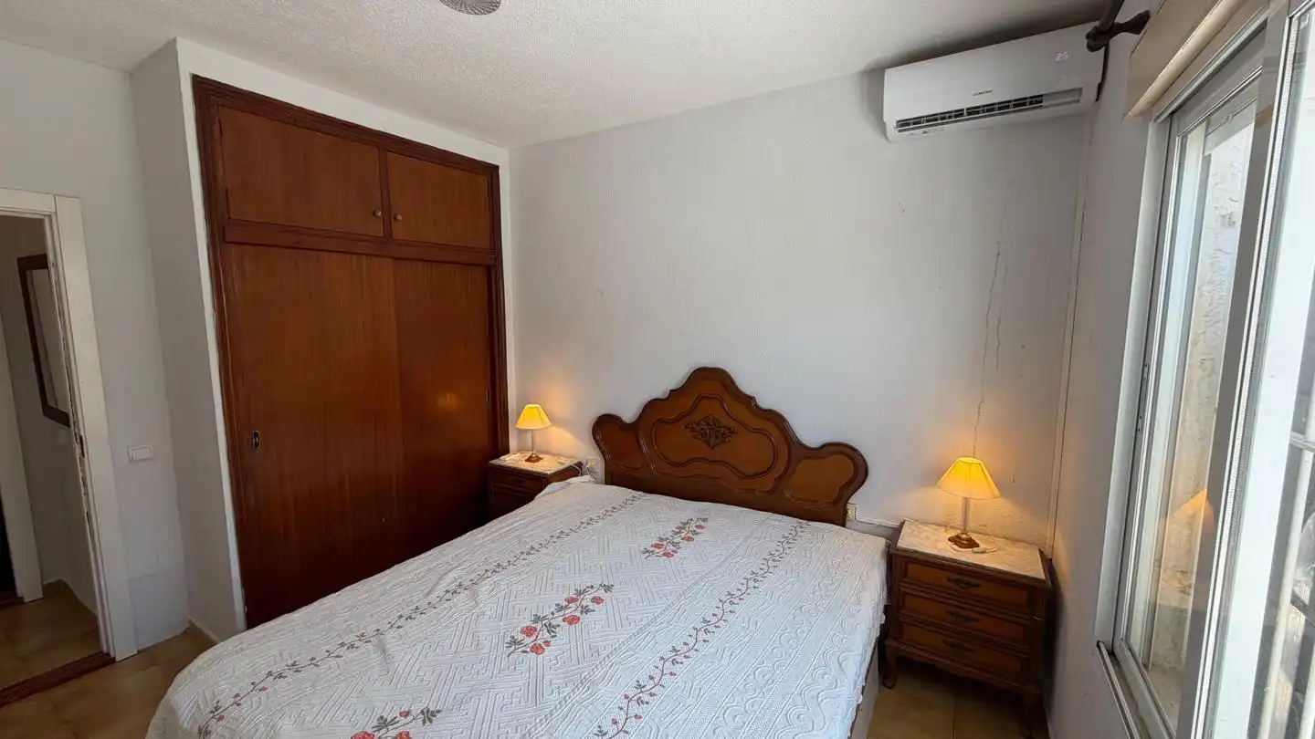Habitación de Dúplex en venta en Torrevieja con Aire acondicionado, Jardín privado y Terraza