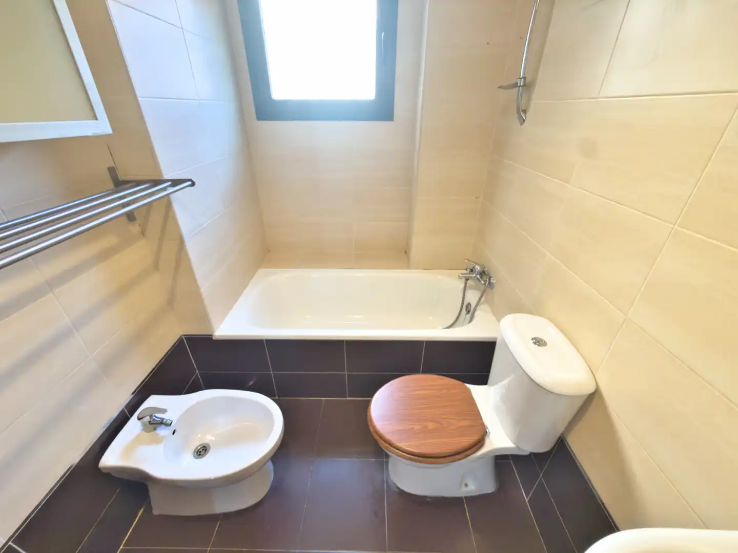 Bathroom of Flat for sale in Casarrubios del Monte  with Heating and Parquet flooring