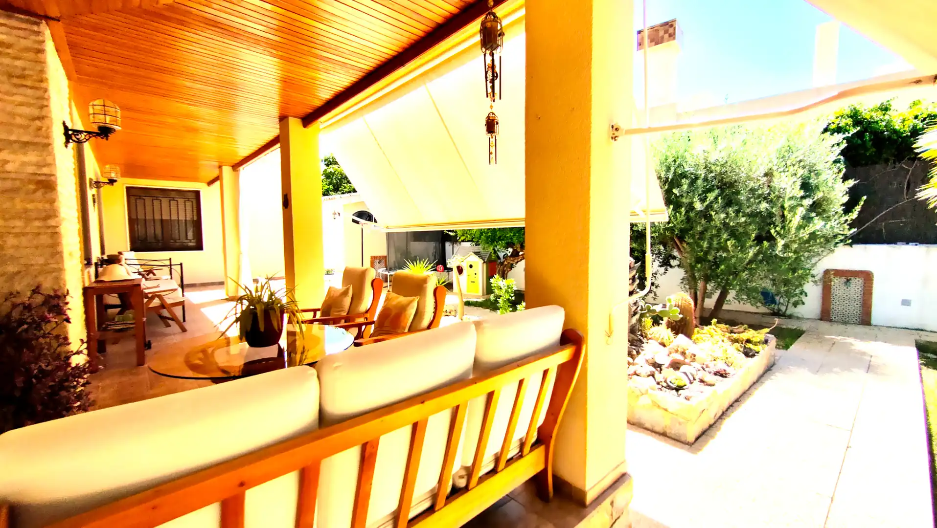 Terrassa de Casa o xalet en venda en Elche / Elx amb Aire condicionat, Calefacció i Jardí privat