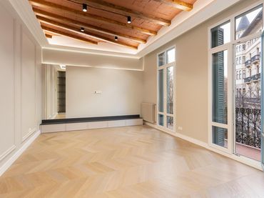 Appartamento con balcone in vendita a Eixample