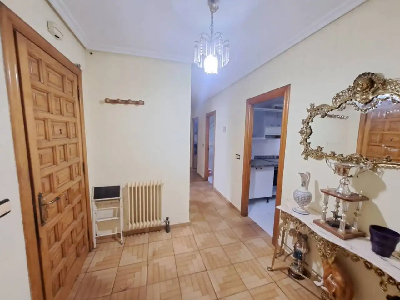 Casa adosada en venda en Burgos amb Calefacció i Jardí privat