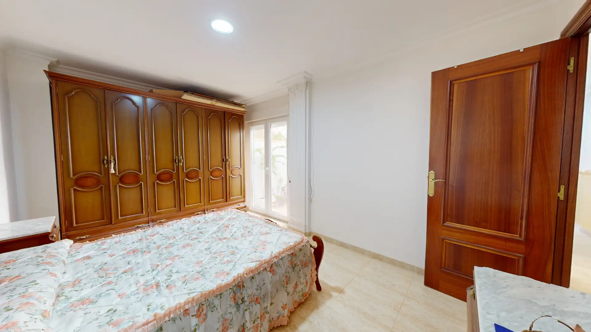 Dormitori de Casa adosada en venda en Elda amb Aire condicionat, Terrassa i Traster