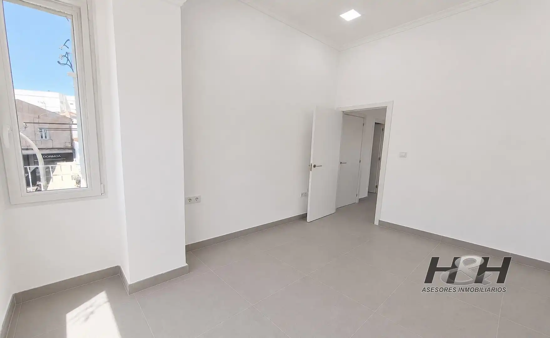 Ático de alquiler en Burjassot con Terraza, Trastero y Balcón