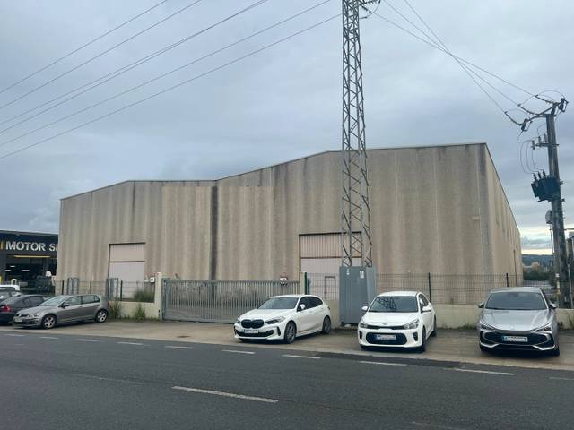 Nave industrial en Alquiler en Avenida da Prensa en Oseiro