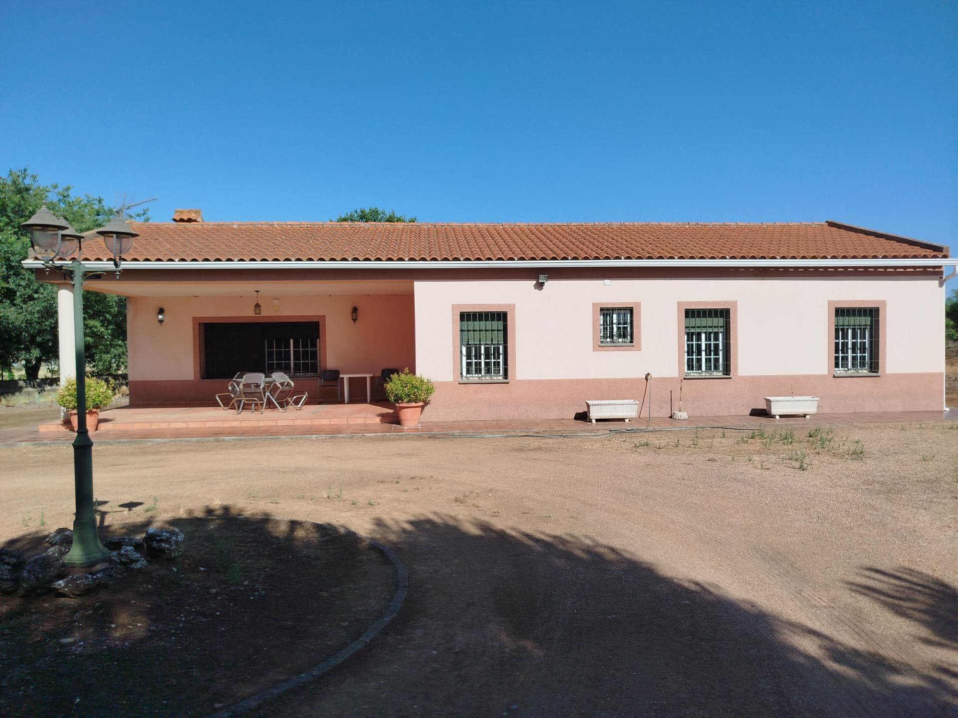 Vista exterior de Casa o xalet en venda en Badajoz Capital