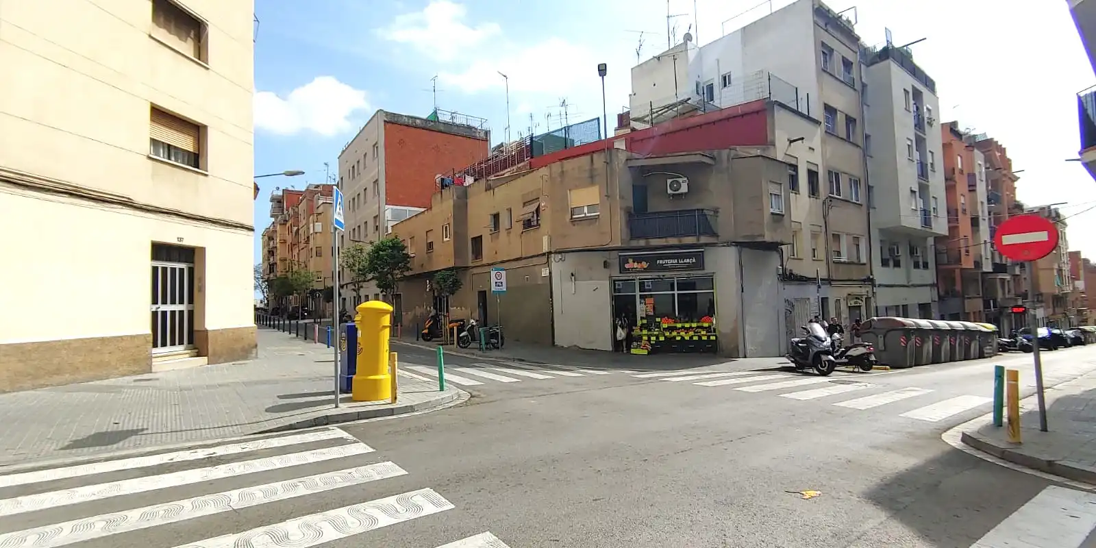 Außenansicht von Wohnung zum Verkauf in L'Hospitalet de Llobregat