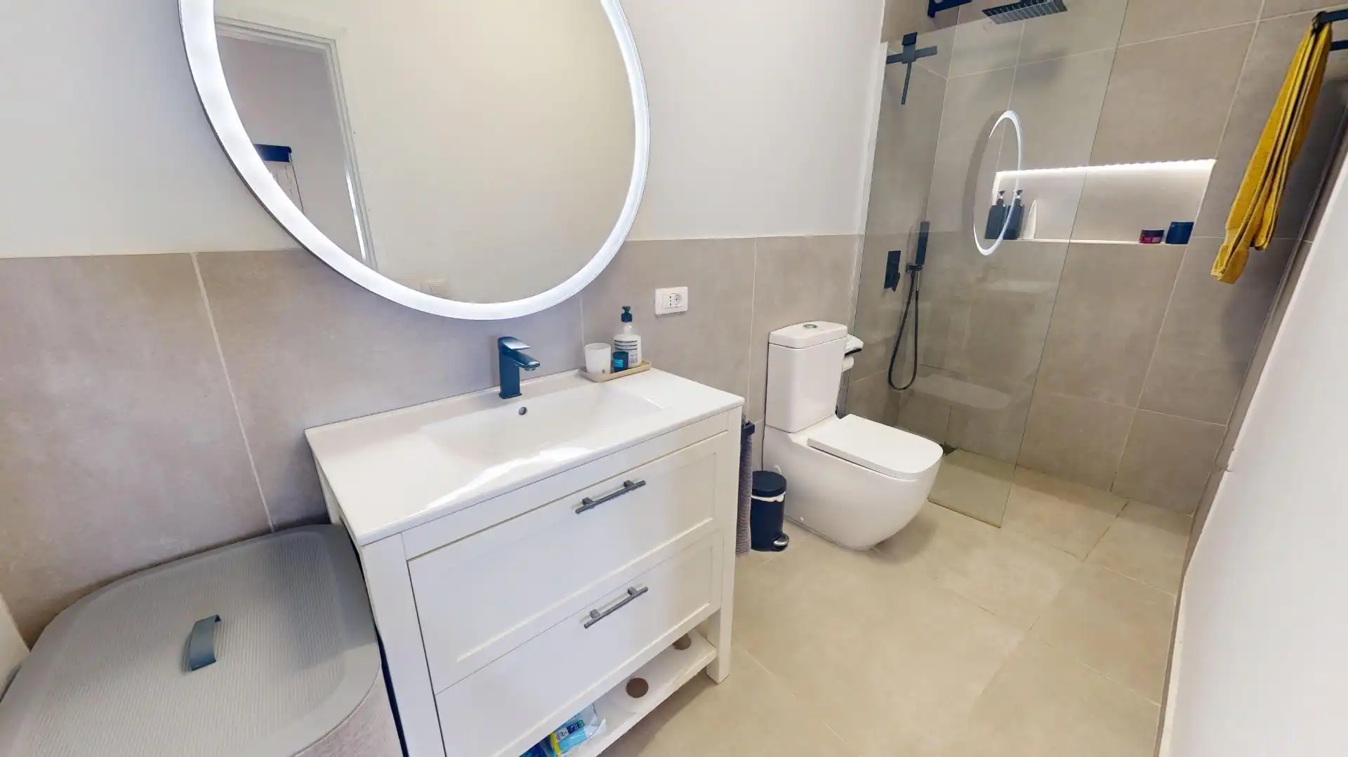 Bathroom of Flat for sale in Centro