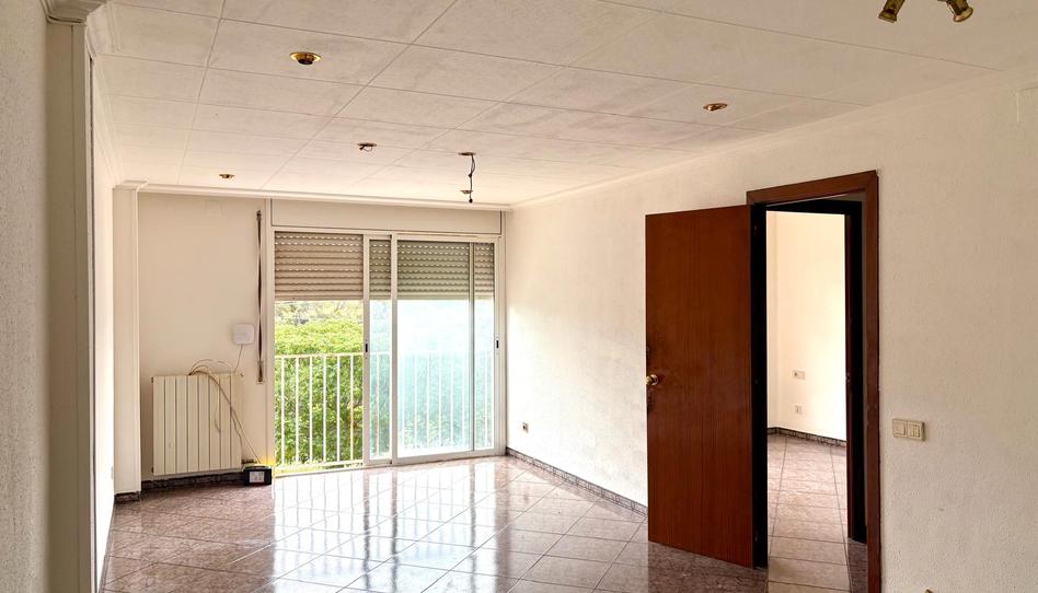 Foto 1 de Piso en venta en Carrer del Besòs, Les Arenes - La Grípia  Can Montllor, Barcelona