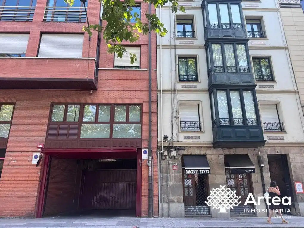Vista exterior de Garatge de lloguer en Bilbao 