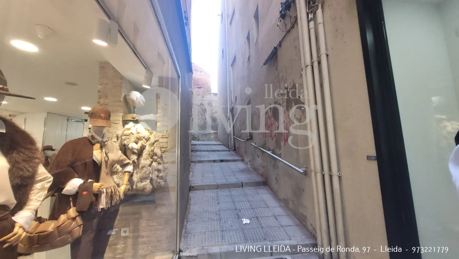 Außenansicht von Gebäude zum Verkauf in Lleida
