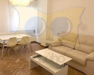 Living room of Flat for sale in Salamanca Capital  with Balcony