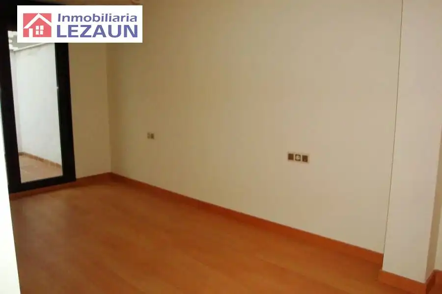 Habitación de Apartamento en venta en Peralta / Azkoien con Aire acondicionado, Terraza y Trastero