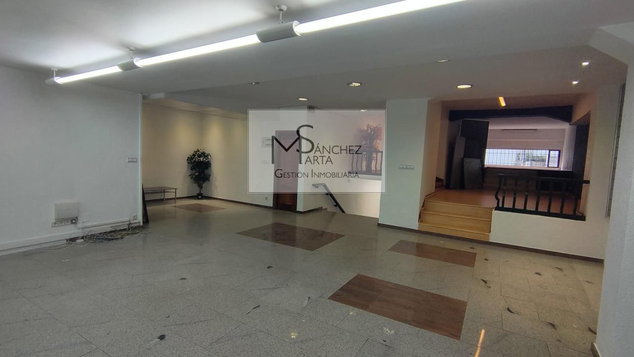 Local en venta en Vigo  con Aire acondicionado