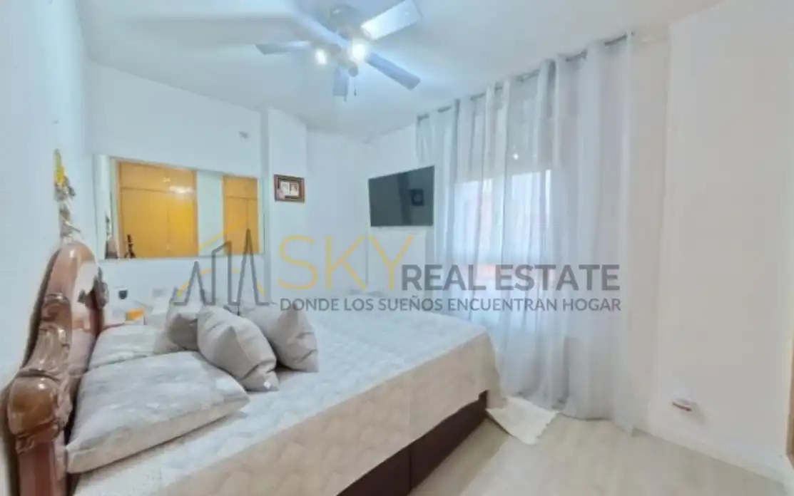 Habitación de Piso en venta en Madrid con Terraza
