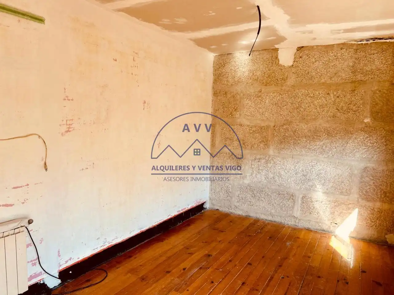Piso en venta en Vigo  con Calefacción y Balcón