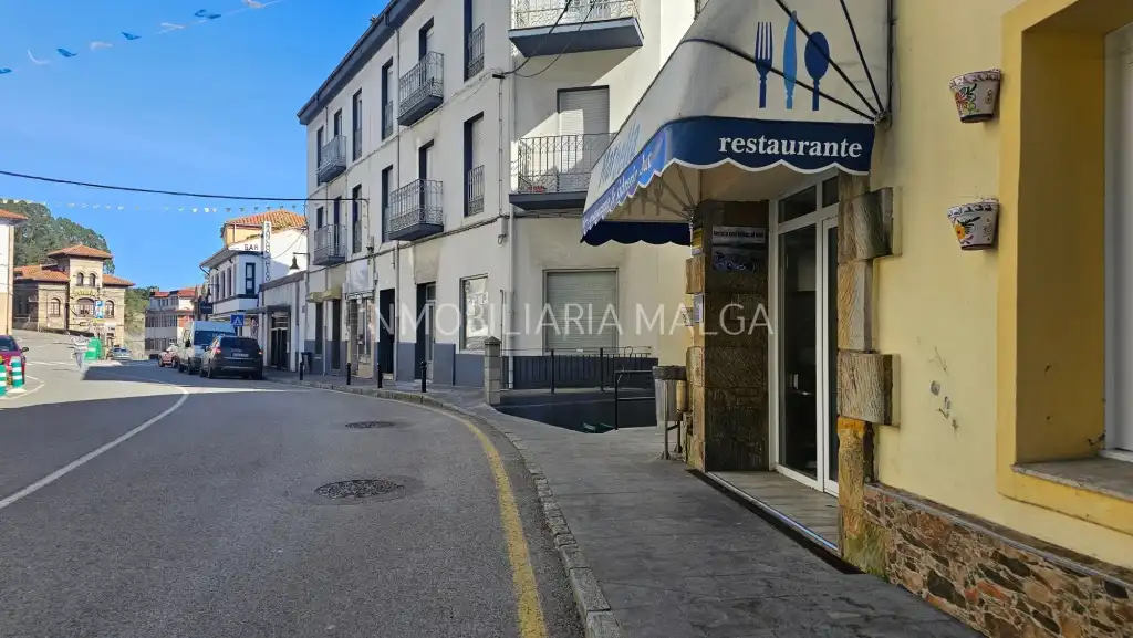 Local de alquiler en Colunga con Terraza y Amueblado