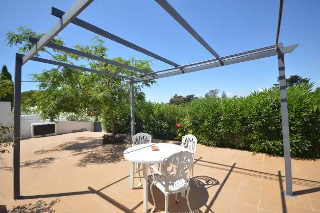 Terrassa de Casa adosada de lloguer en Conil de la Frontera amb Aire condicionat, Terrassa i Piscina