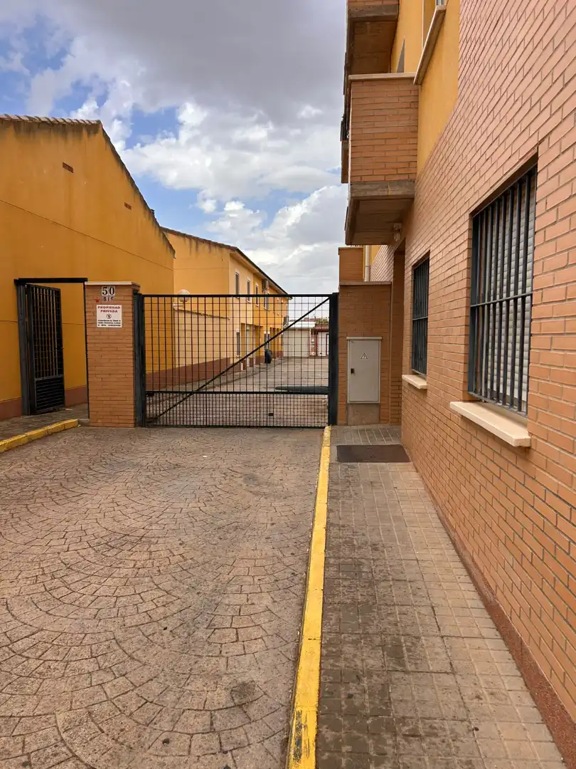 Casa aparellada amb terrassa en venda a Calle de Los Caños 50, imagen 23