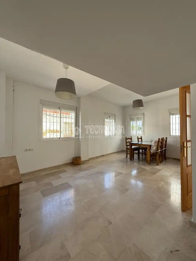 Detached homes for rent in Villamanrique de la Condesa